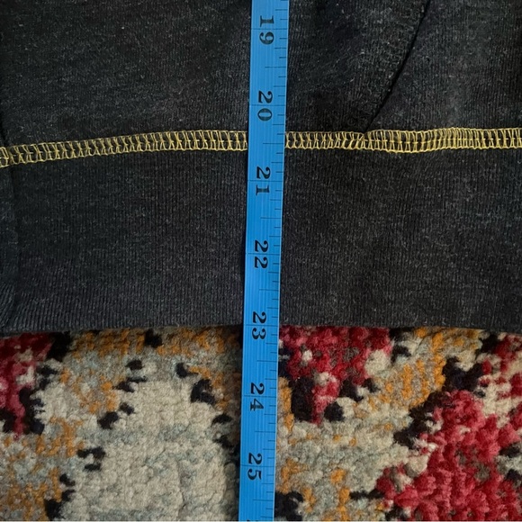 The lion king broadway show sweatshirt size XS - Picture 3 of 6